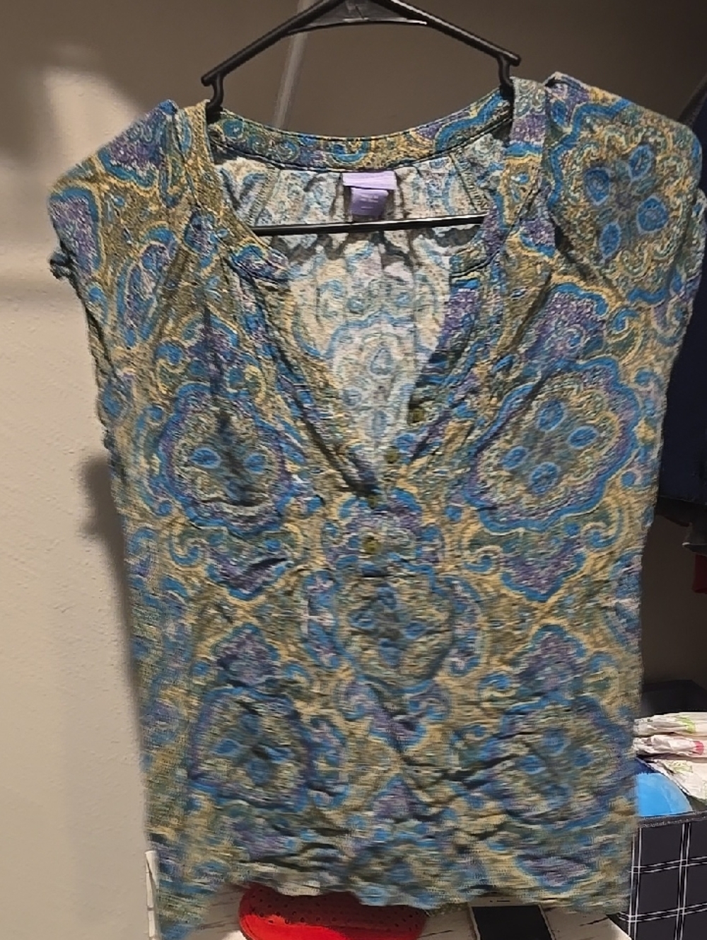 Laura Scott Blue and Gold Paisley V-Neck Cap-Sleeve Blouse